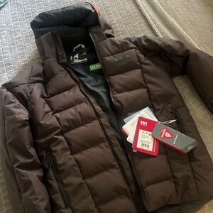 Brand new Helly Hansen Ski Jacket 14-16yrs old